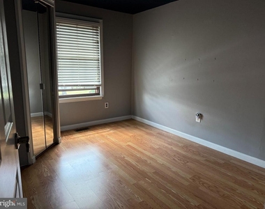 1003 Mulberry Court - Photo Thumbnail 4