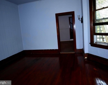 208 Linden Avenue - Photo Thumbnail 2