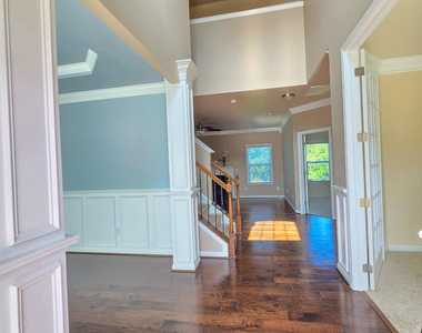 122 Windrush Lane - Photo Thumbnail 2