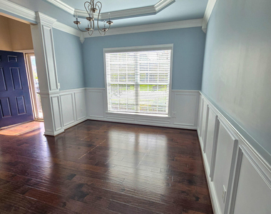 122 Windrush Lane - Photo Thumbnail 7