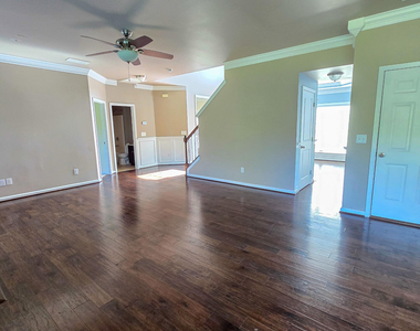 122 Windrush Lane - Photo Thumbnail 11