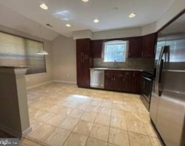 132 Kettlebrook Drive - Photo Thumbnail 3
