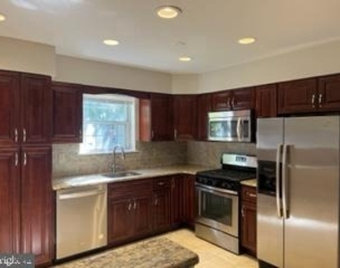 132 Kettlebrook Drive - Photo Thumbnail 2
