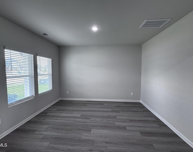 50 Thistle Patch Place - Photo Thumbnail 6