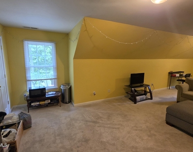 5 Spreading Oak Court - Photo Thumbnail 15