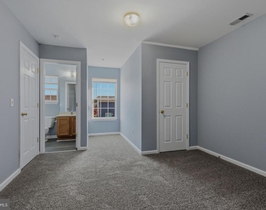 211 N Brown Street - Photo Thumbnail 15