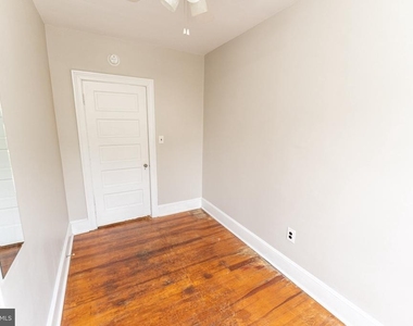 1109 N Division Street - Photo Thumbnail 37