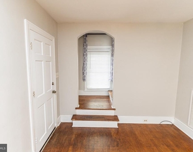 1109 N Division Street - Photo Thumbnail 27