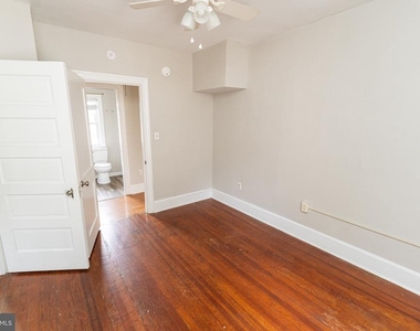 1109 N Division Street - Photo Thumbnail 43