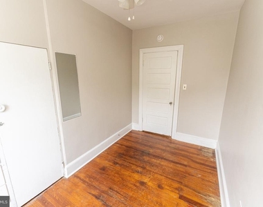 1109 N Division Street - Photo Thumbnail 36