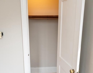 1109 N Division Street - Photo Thumbnail 49