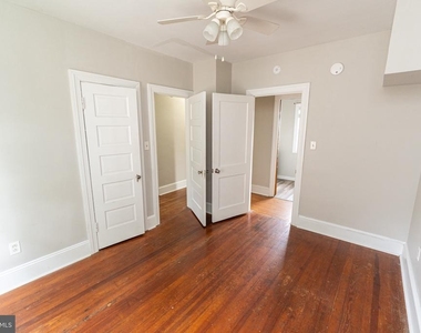 1109 N Division Street - Photo Thumbnail 42
