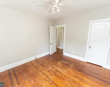 1109 N Division Street - Photo Thumbnail 33