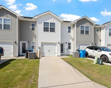23 March Creek Drive - Photo Thumbnail 7