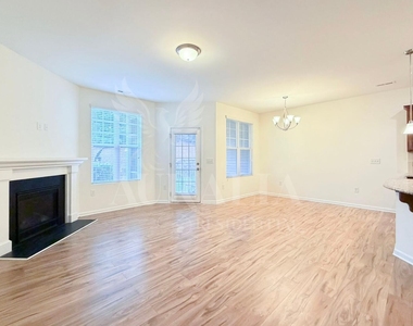 907 Saratoga Drive - Photo Thumbnail 11