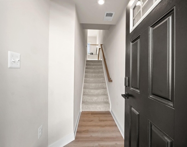 9019 Belinda Boulevard - Photo Thumbnail 6