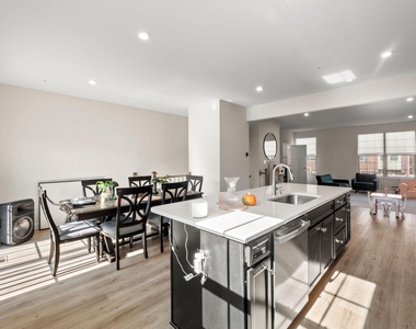 9019 Belinda Boulevard - Photo Thumbnail 3