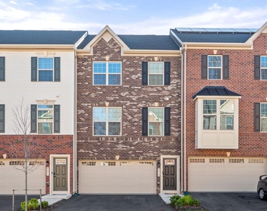 9019 Belinda Boulevard - Photo Thumbnail 5
