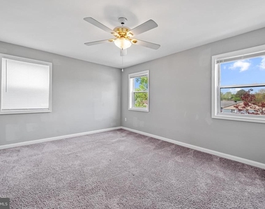 7409 25th Avenue - Photo Thumbnail 21