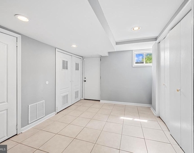 7409 25th Avenue - Photo Thumbnail 26
