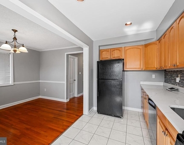 7409 25th Avenue - Photo Thumbnail 12