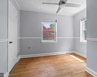 6014 39th Avenue - Photo Thumbnail 13