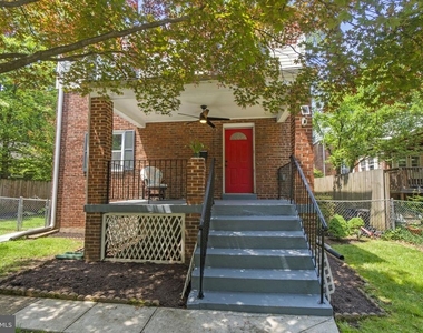6014 39th Avenue - Photo Thumbnail 1