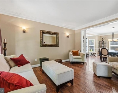 12104 Guinevere Place - Photo Thumbnail 3