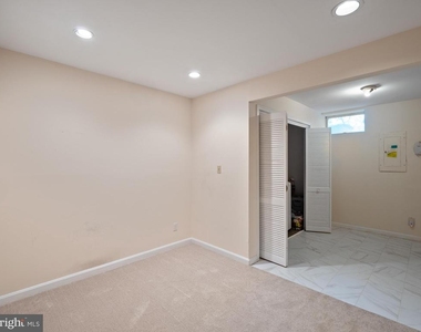 4907 37th Place - Photo Thumbnail 26