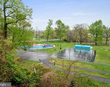 4907 37th Place - Photo Thumbnail 46
