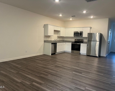 2213 Gln Xing Drive - Photo Thumbnail 11