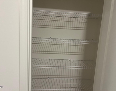 2213 Gln Xing Drive - Photo Thumbnail 35