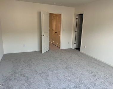 2213 Gln Xing Drive - Photo Thumbnail 23