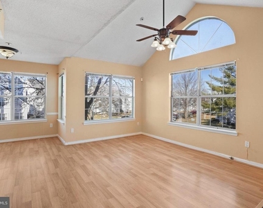 14023 Vista Drive - Photo Thumbnail 2