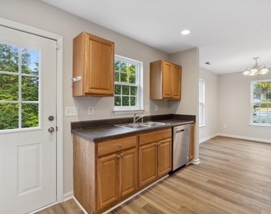 338 E Spring Street - Photo Thumbnail 11