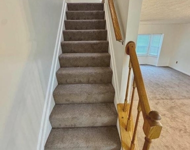 7719 Ora Court - Photo Thumbnail 6