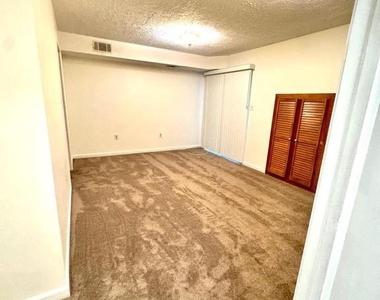 7719 Ora Court - Photo Thumbnail 19