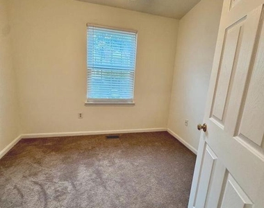 7719 Ora Court - Photo Thumbnail 9
