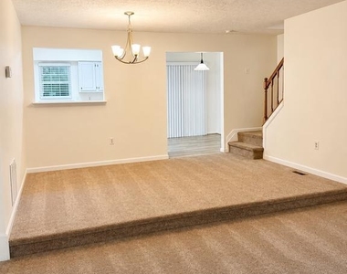 7719 Ora Court - Photo Thumbnail 3