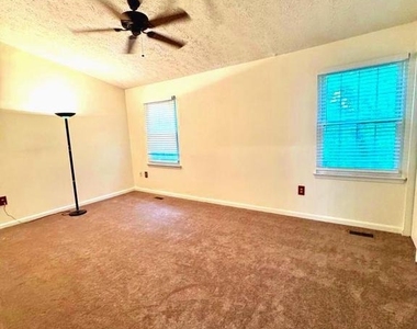 7719 Ora Court - Photo Thumbnail 12