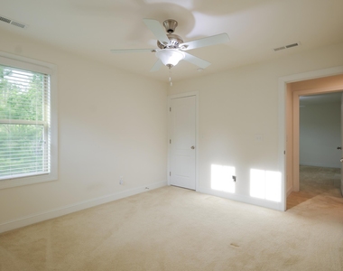 411 Alamosa Place - Photo Thumbnail 30
