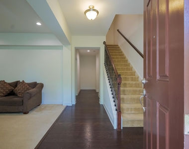 411 Alamosa Place - Photo Thumbnail 76