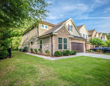 411 Alamosa Place - Photo Thumbnail 1