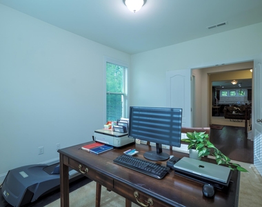 411 Alamosa Place - Photo Thumbnail 39