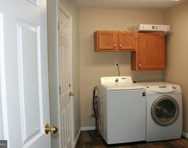 3511 Madonna Lane - Photo Thumbnail 7