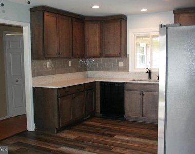 3511 Madonna Lane - Photo Thumbnail 4