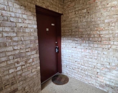 3329 Huntley Square Drive - Photo Thumbnail 28