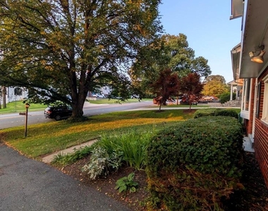 5908 Greentree Road - Photo Thumbnail 6