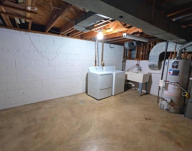 5908 Greentree Road - Photo Thumbnail 29