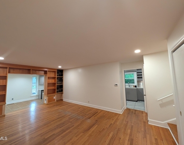 514 Morreene Road - Photo Thumbnail 9